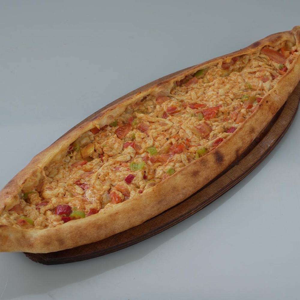 Tavuklu Pide