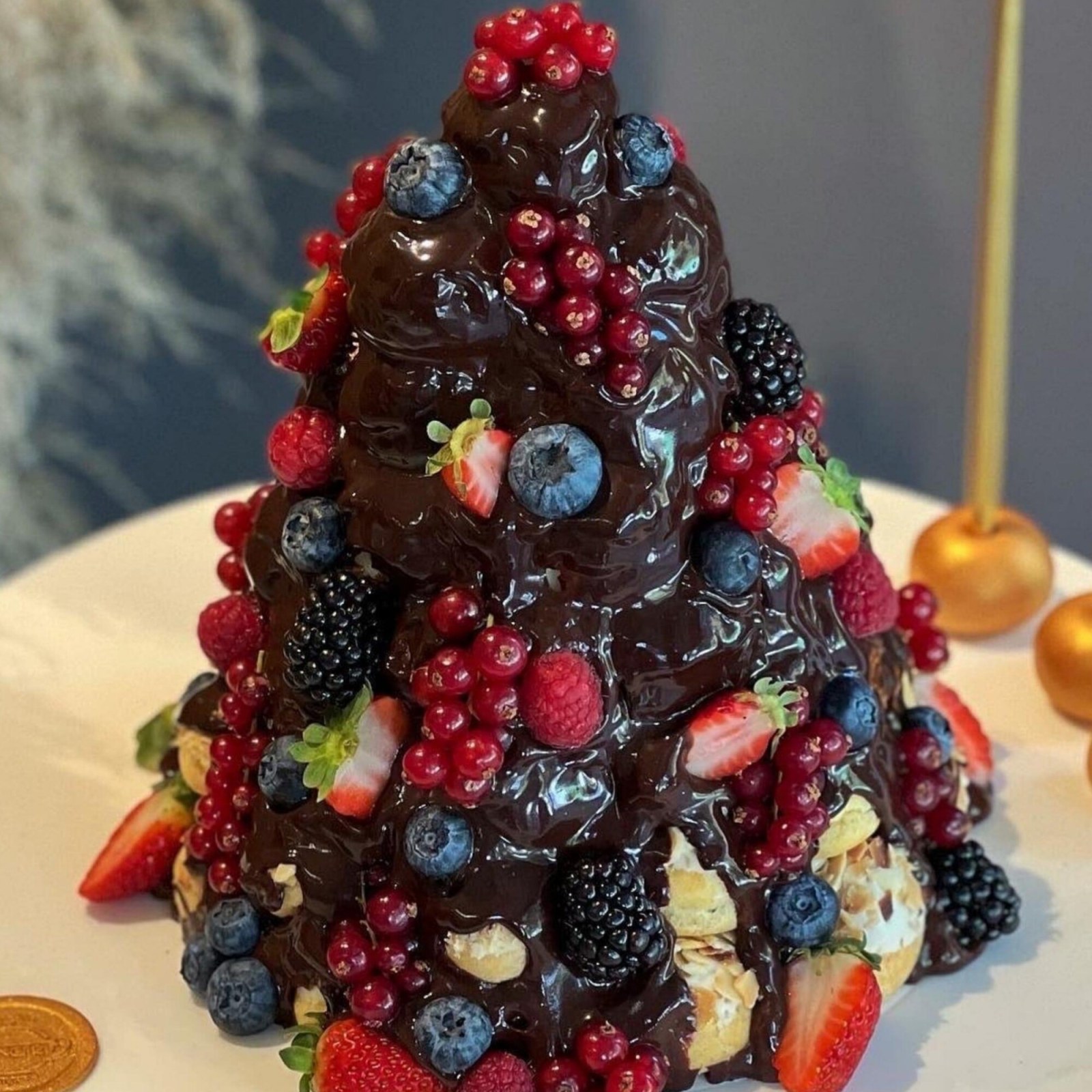 Orman Meyveli Profiterol
