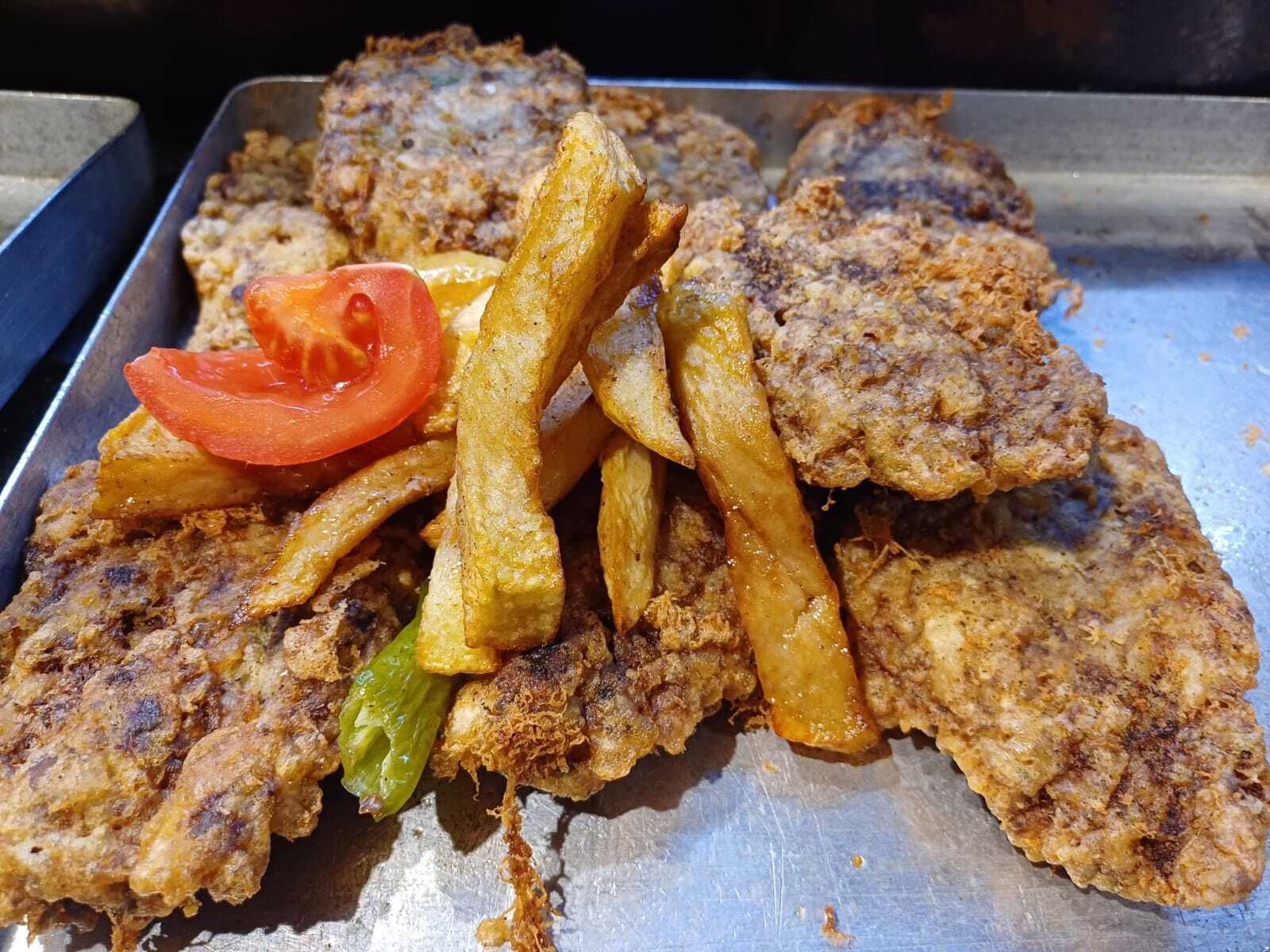 Kadınbudu Köfte & Salata