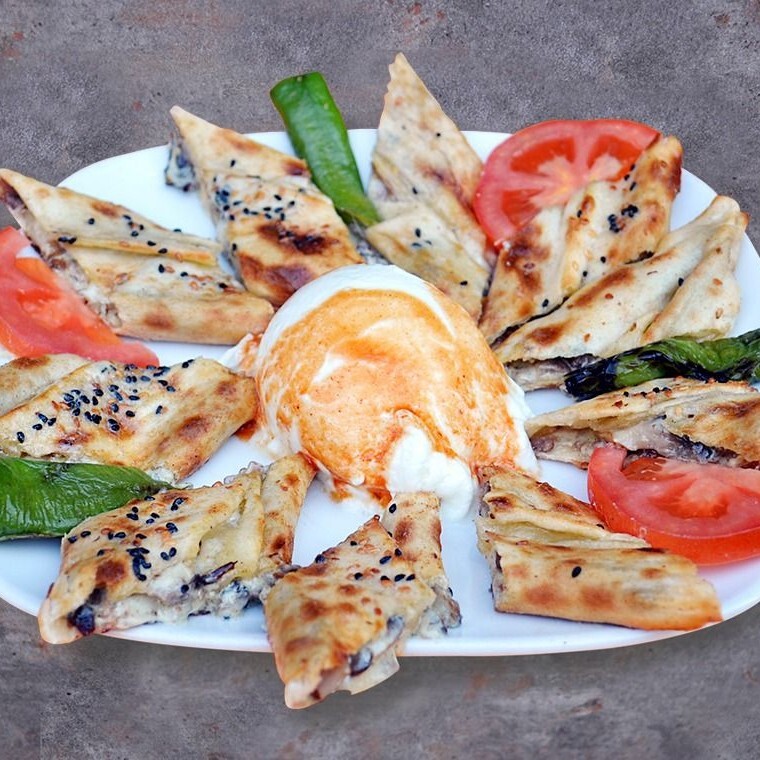 Mantar Soslu Et Döner Sarma