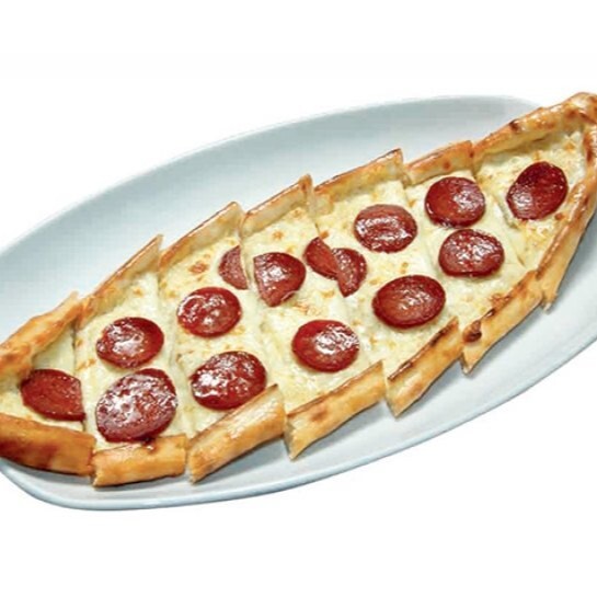 Sucuklu Pide