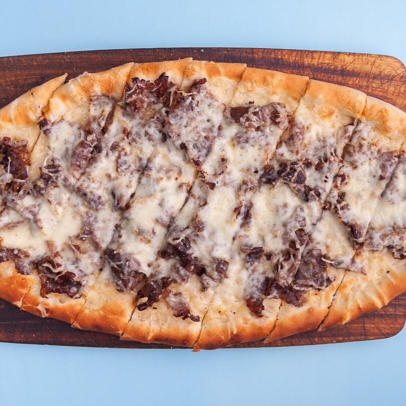 Et Dönerli Kaşarlı Pide