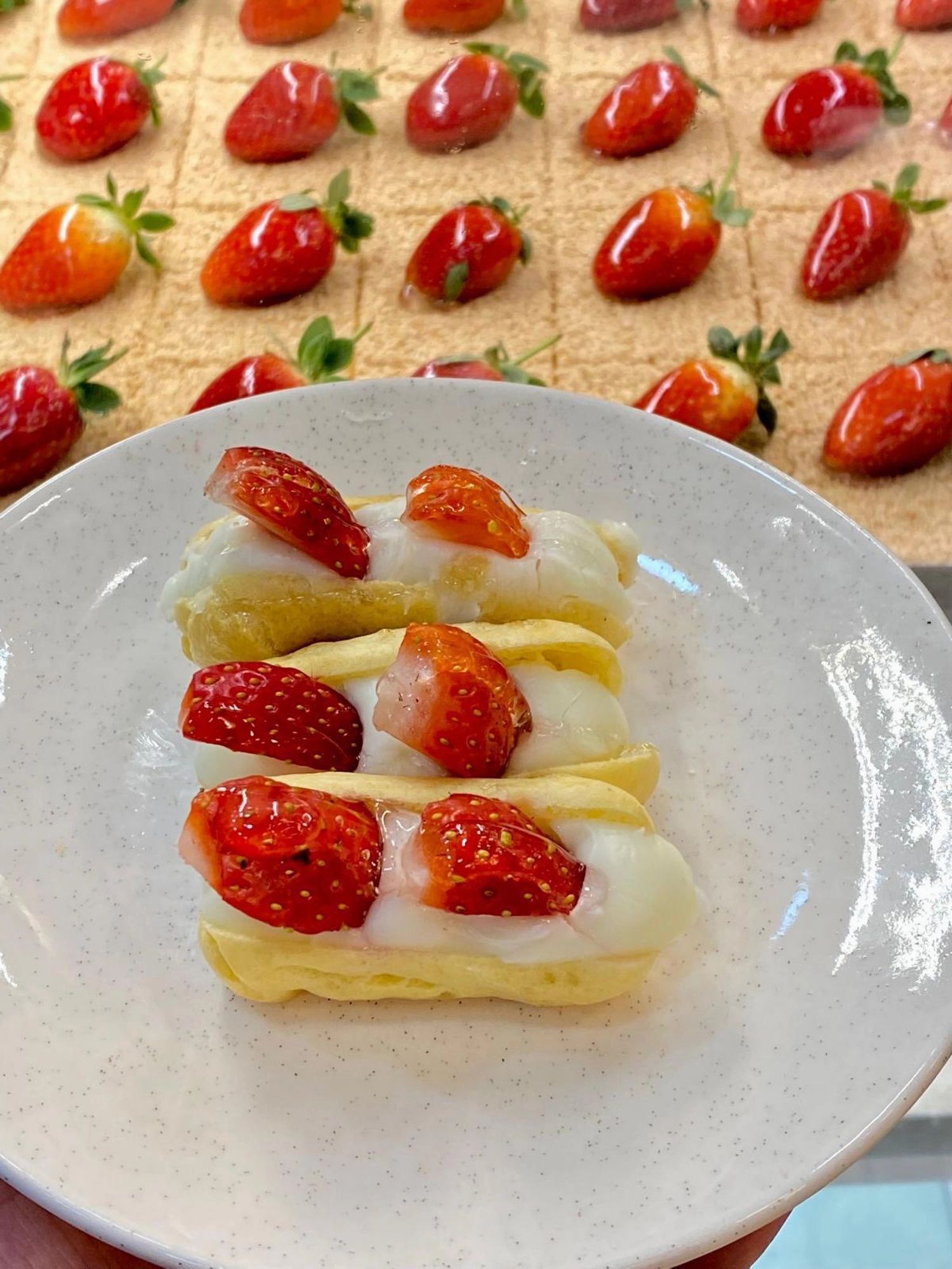 Çilekli Ekler (250 gr)