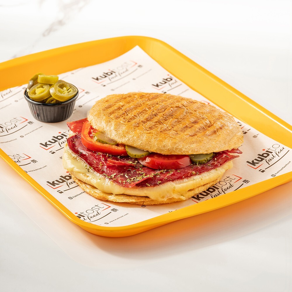 Pastırmalı Kaşarlı Tost