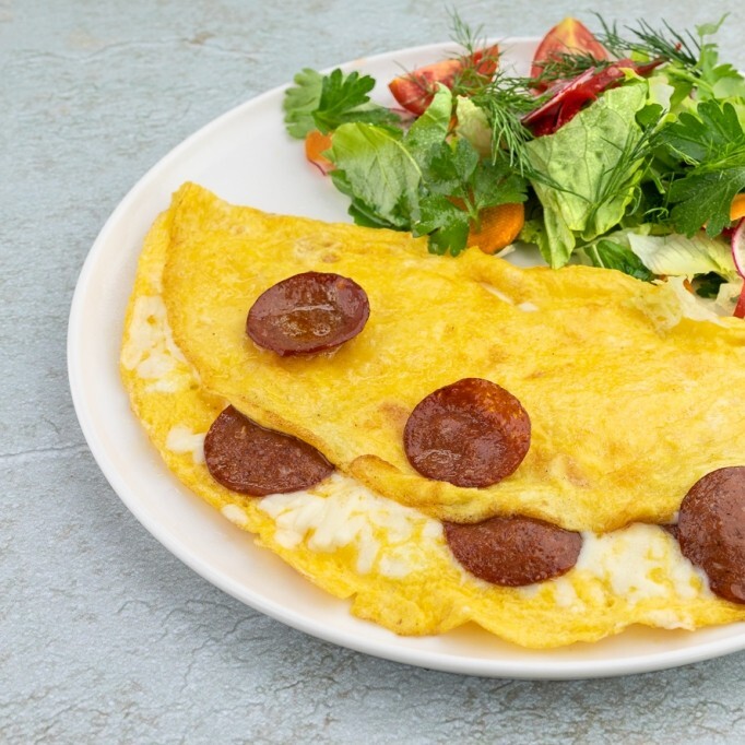 Sucuklu & Peynirli Omlet