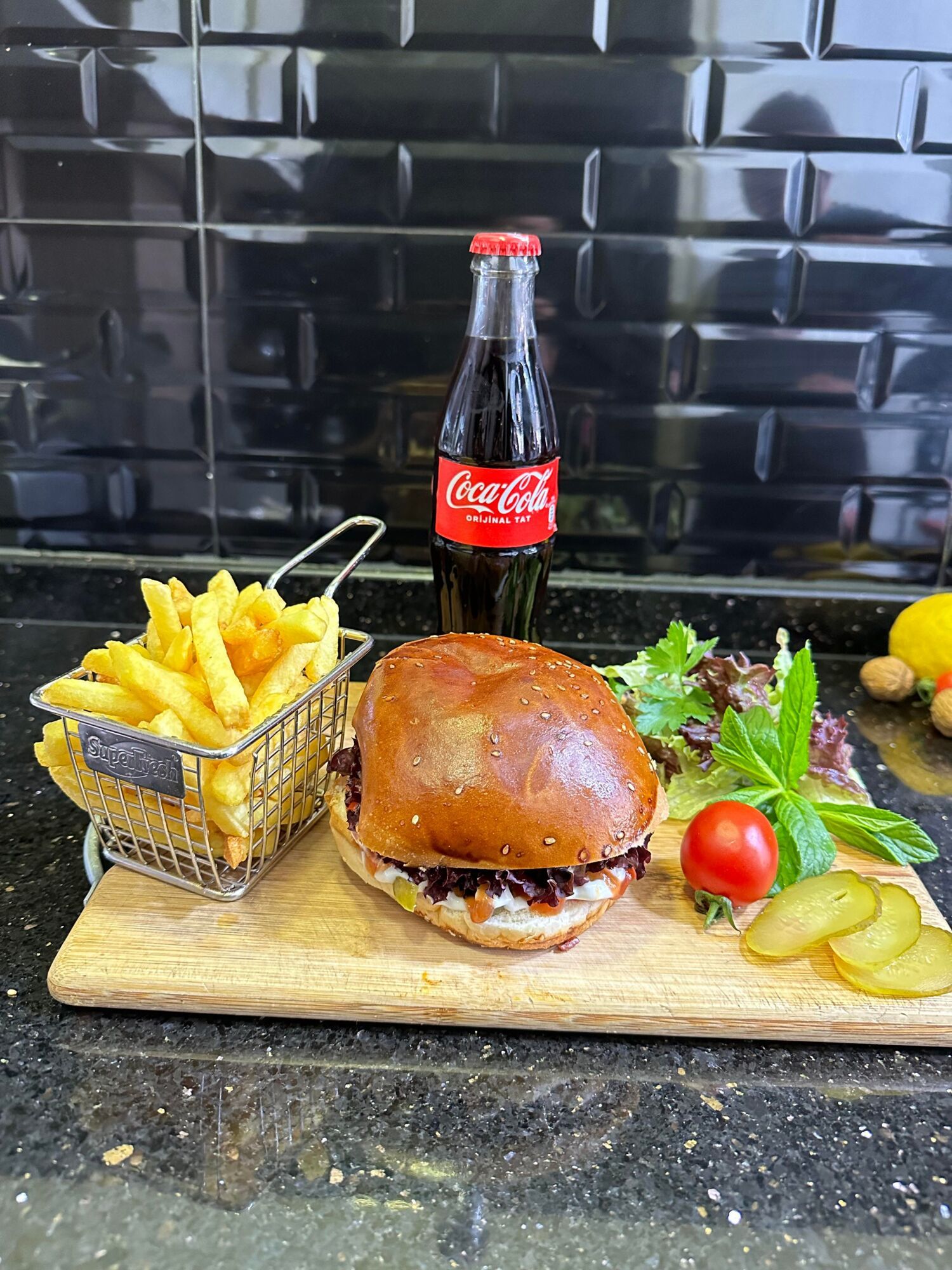 Cheese Burger+Coca Cola