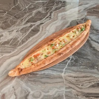 Tavuklu Mantarlı Kaşarlı Pide