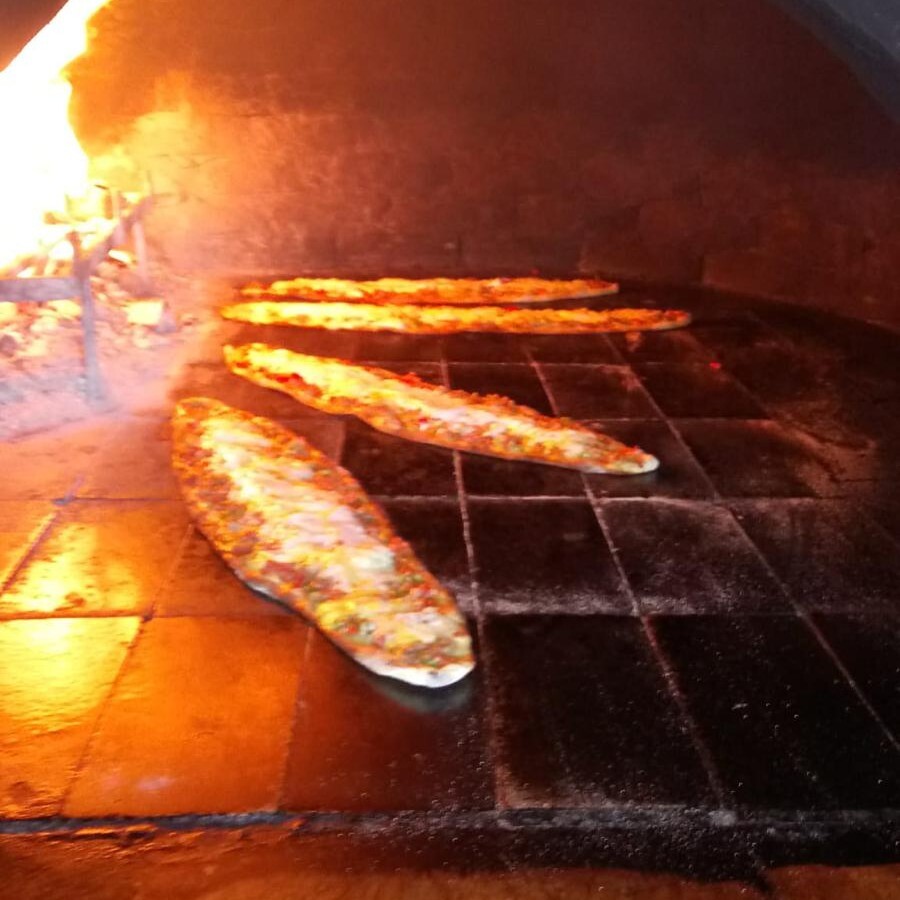Kavurmalı Yumurtalı Pide