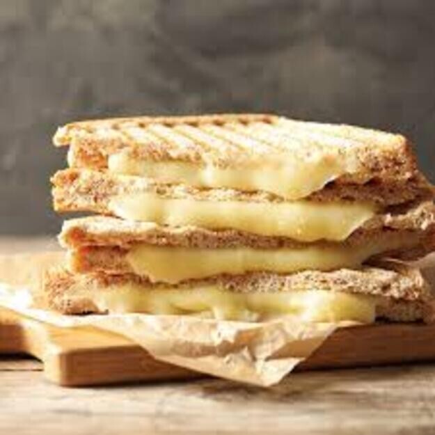 Kaşarlı Kare Tost+Parmak Patates + pepsi 330 ml