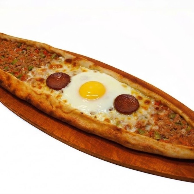 Karışık Yumurtalı Pide