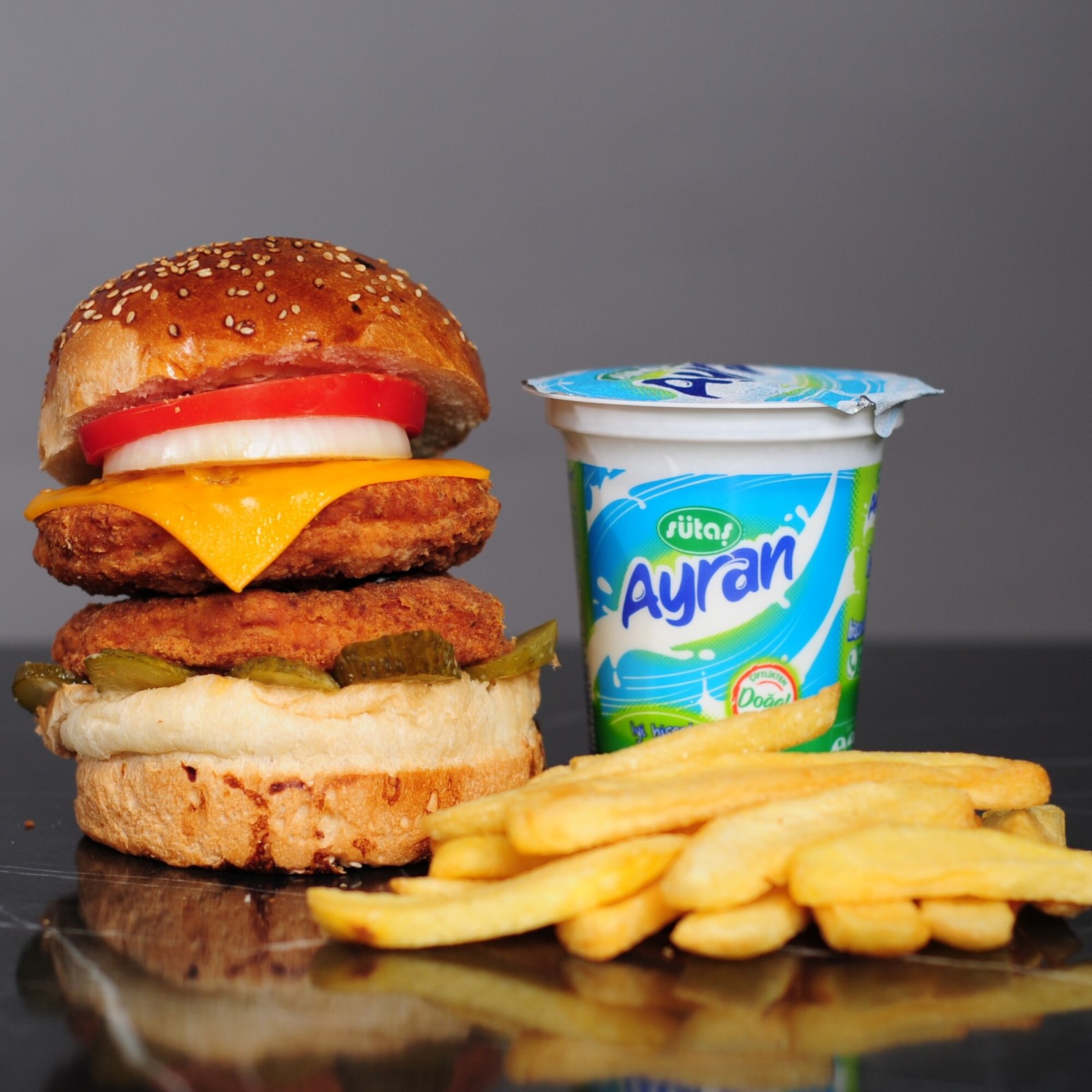 Double Chicken Peynirli Burger Menü