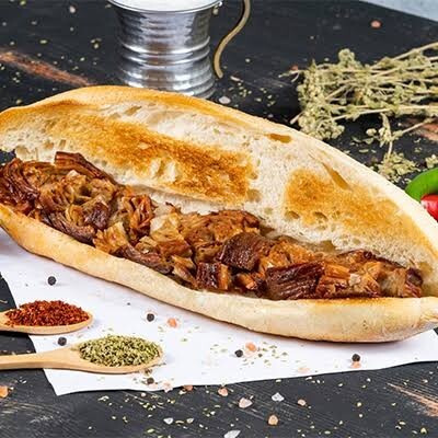 İzmir Usulü Tam Ekmek Arası İri Kıyım Kuzu Kokoreç