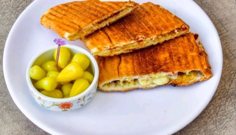 Kaşarlı Sanayi Tost