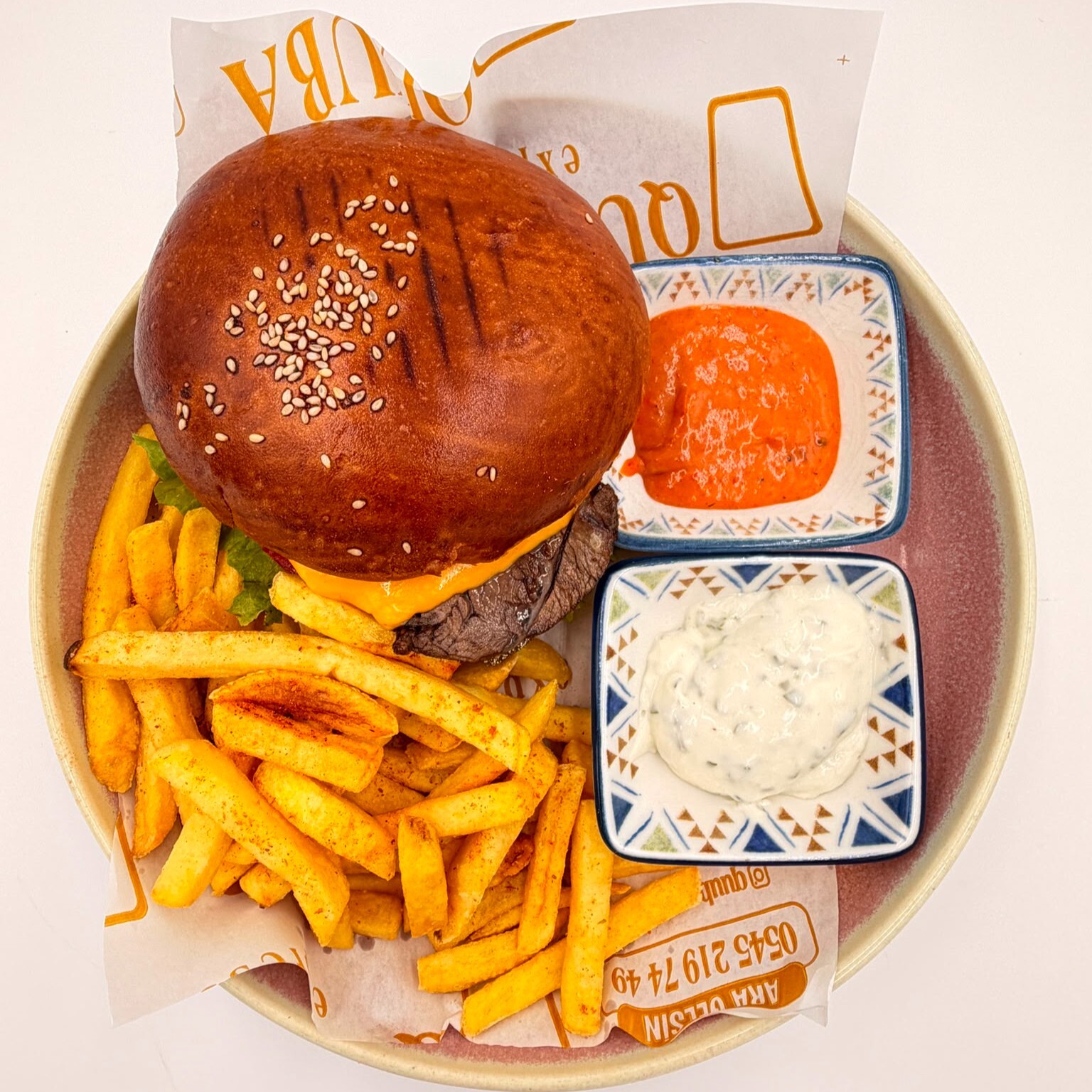 Chedar Soslu Burger