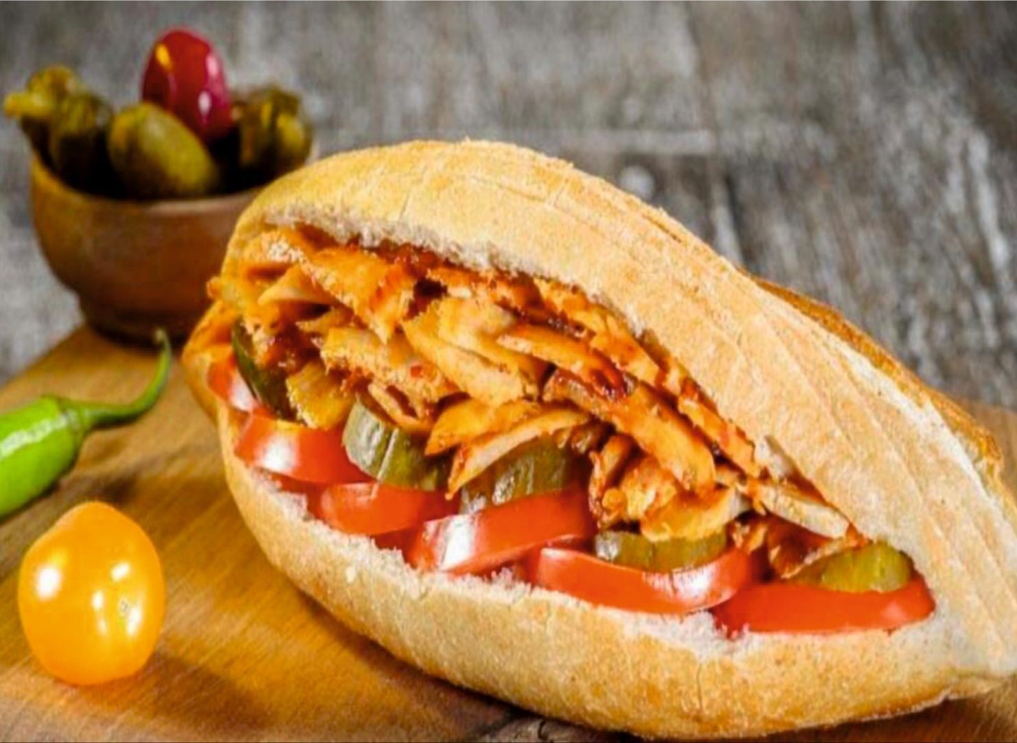 Yarım Ekmek Arası Tavuk Döner