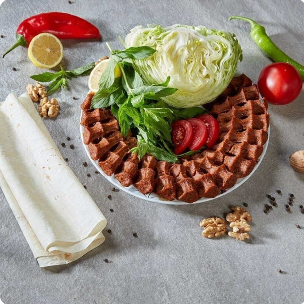 Yarım Kilo (500 Gram) Çiğ Köfte + 1 Litre Ayran