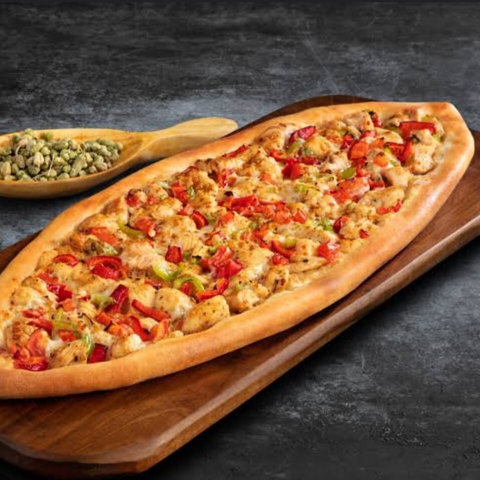 Tavuklu Pide