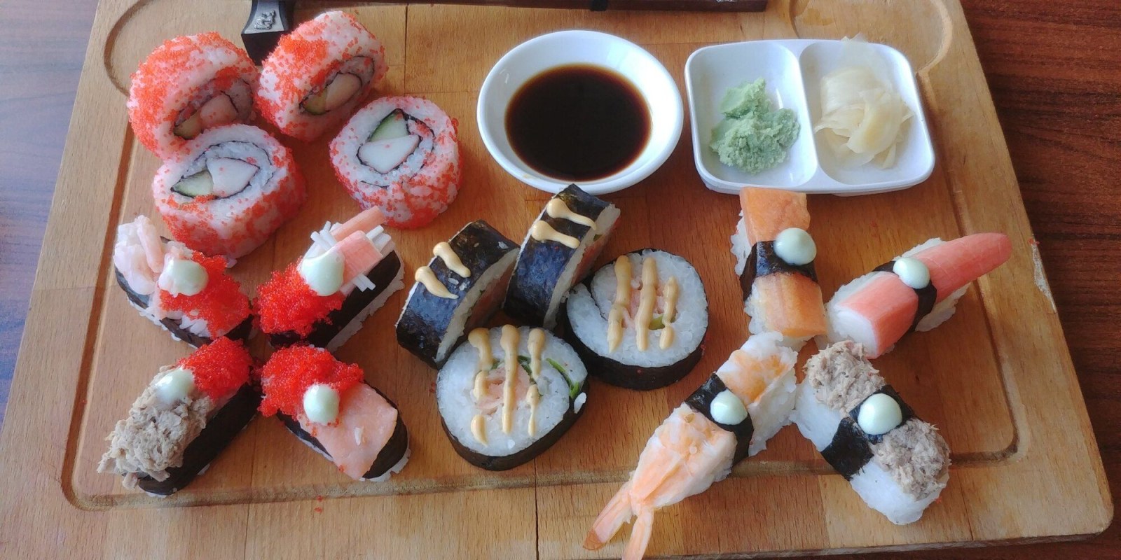 Mix Sushi (16 Pcs.)