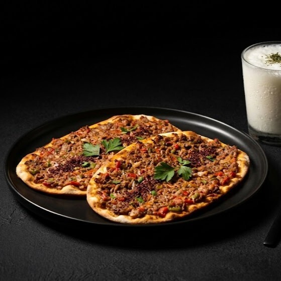 2 Adet Lahmacun + Ayran