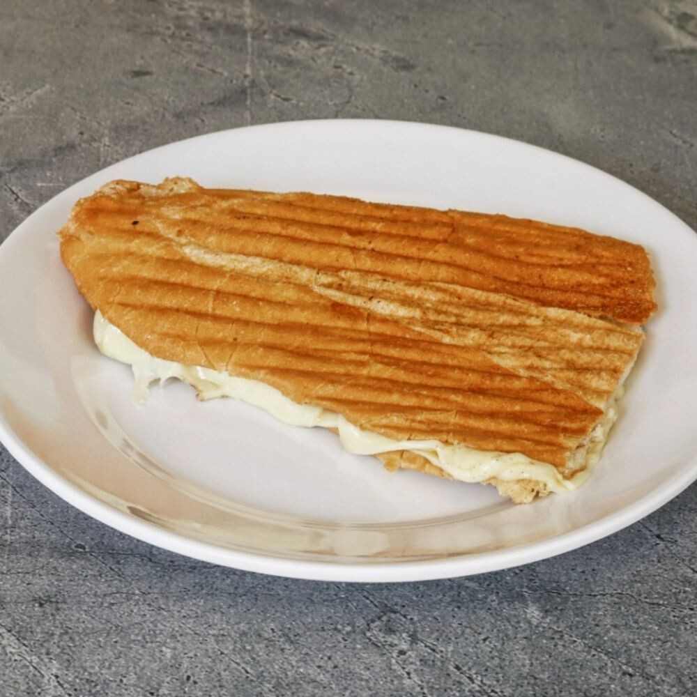 3/4 Ekmek Arası Kaşarlı Tost