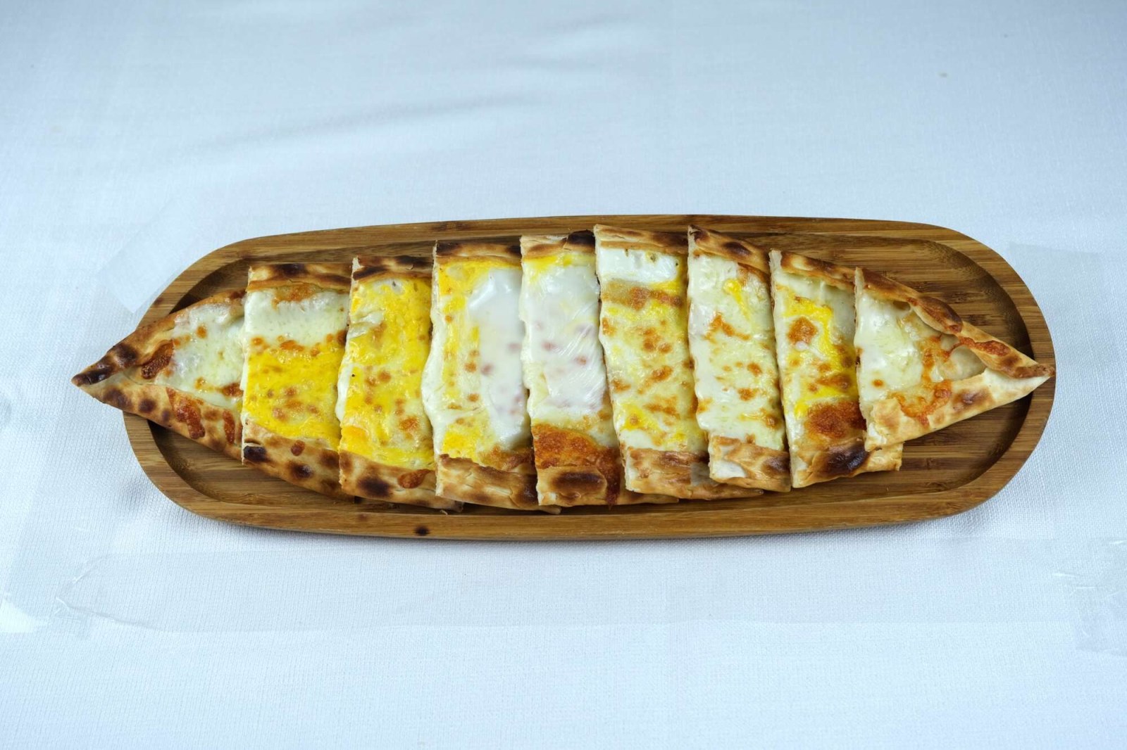 Kaşarlı Yumurtalı Pide