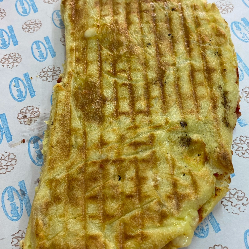 Sucuklu Bazlama Tost
