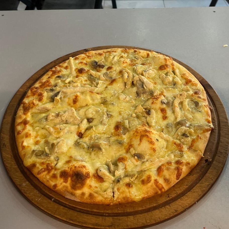Körili Tavuklu Büyük Boy Pizza