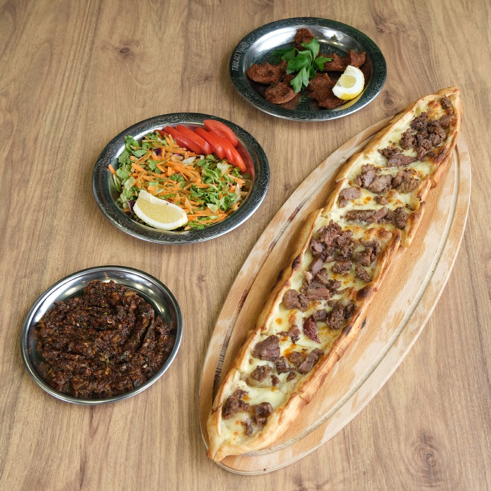 Kavurmalı Kaşarlı Pide