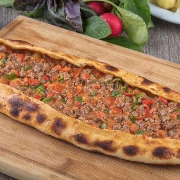 Kıymalı Pide