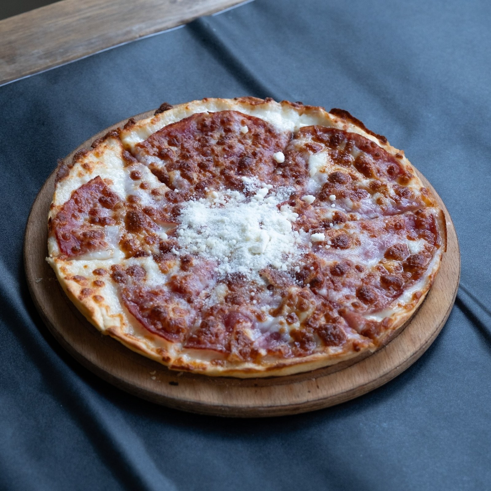 Deed's Füme Kaburga Pizza (Orta)