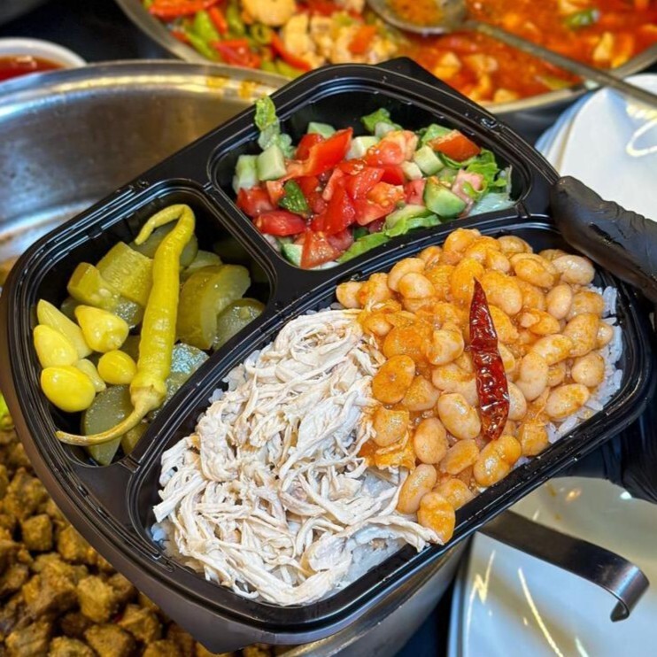 Tavuklu Pilav Üstü Kuru Fasulye