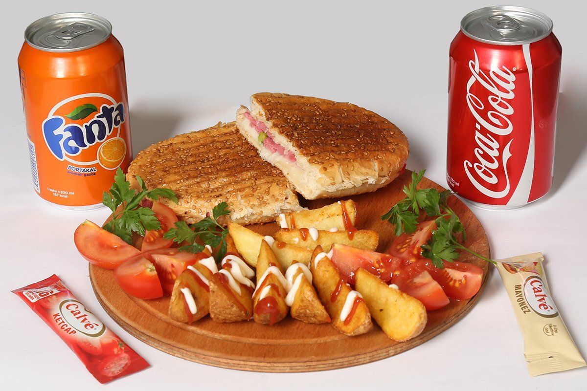 Salam Kaşar Tost Menü
