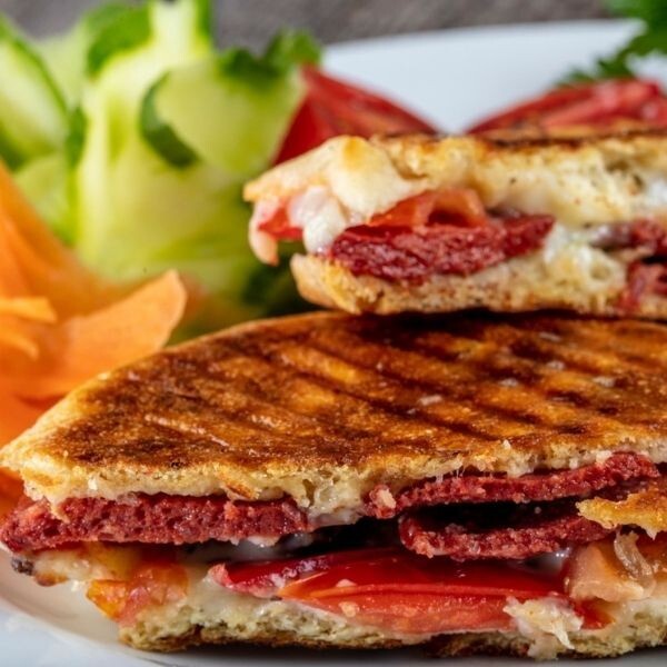 Yarım Ekmek Karışık Tost