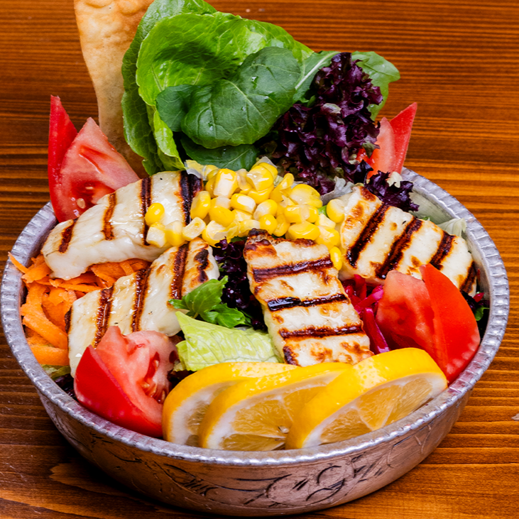 Hellim Peynirli Salata