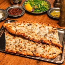 Mavzer Lahmacun (Anadolu)