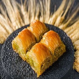 Seferoğlu Baklavaları (Bahriye Üçok)
