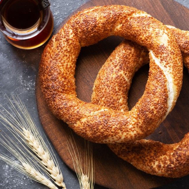 Kara Fırın Simitçisi (Yenigün) — kapak görseli