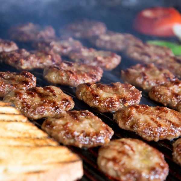 Köfteci Bom'Bey (Sümer)