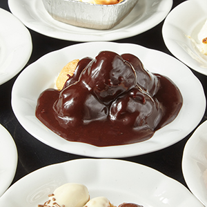 + Birinci Profiterol Ve Dondurma (Haznedar)