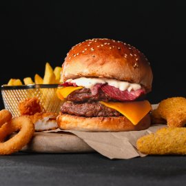 Papi's Fries & Burgers (Barbaros)