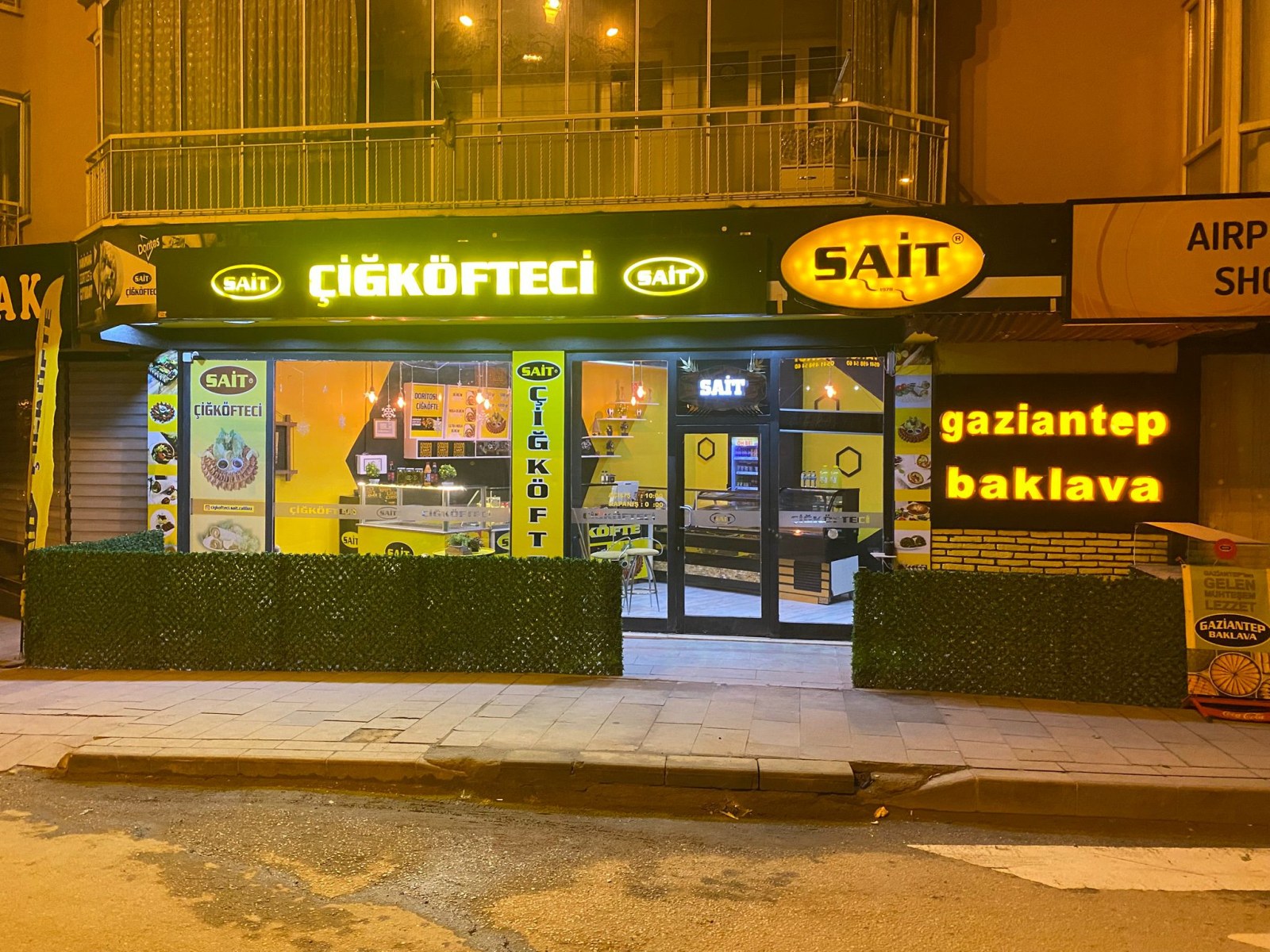 ÇİĞ KÖFTECİ SAİT &  PASTANE ÇALILIÖZ