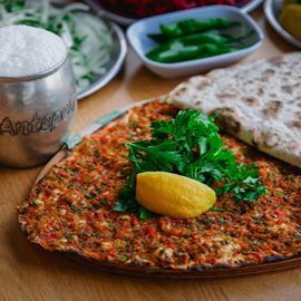 Antep Eli Lahmacun (Mevlana)