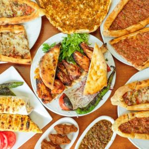 Yener Usta Taş Fırın Lahmacun (Mustafa Kemal)