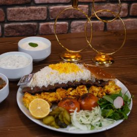 Zarrin Restoran  (Liman)