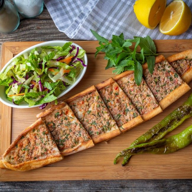 Hüseyin Usta Etli Ekmek Lahmacun (Ereğlikapı)