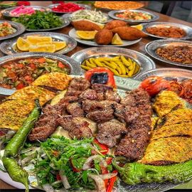 Antepteyiz Kebap Ve Lahmacun (Yenidoğan)