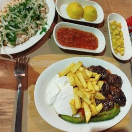Kahuri Köfte (Küçükbakkalköy)