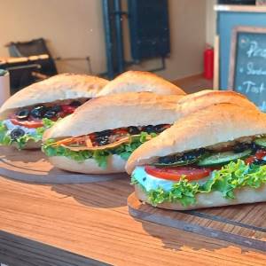 Pina Cafe Bakery & Tasting (Barbaros)