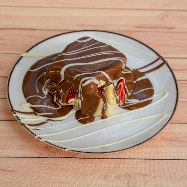 Mr. and Mrs. Chocolatier (Cumhuriyet)