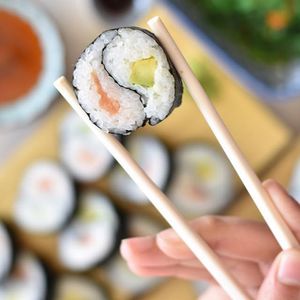 Yin Yang Sushi And Pizza Rus Yemekleri  (Güzeloba)